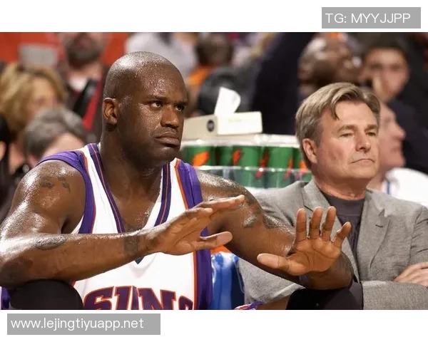 吴静专访回顾篮球生涯与欧冠足球的精彩瞬间与成长历程