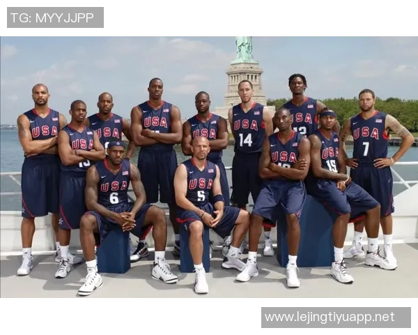 运动最新数据深圳羽毛球队边路渗透战术解析及其在比赛中的应用探讨